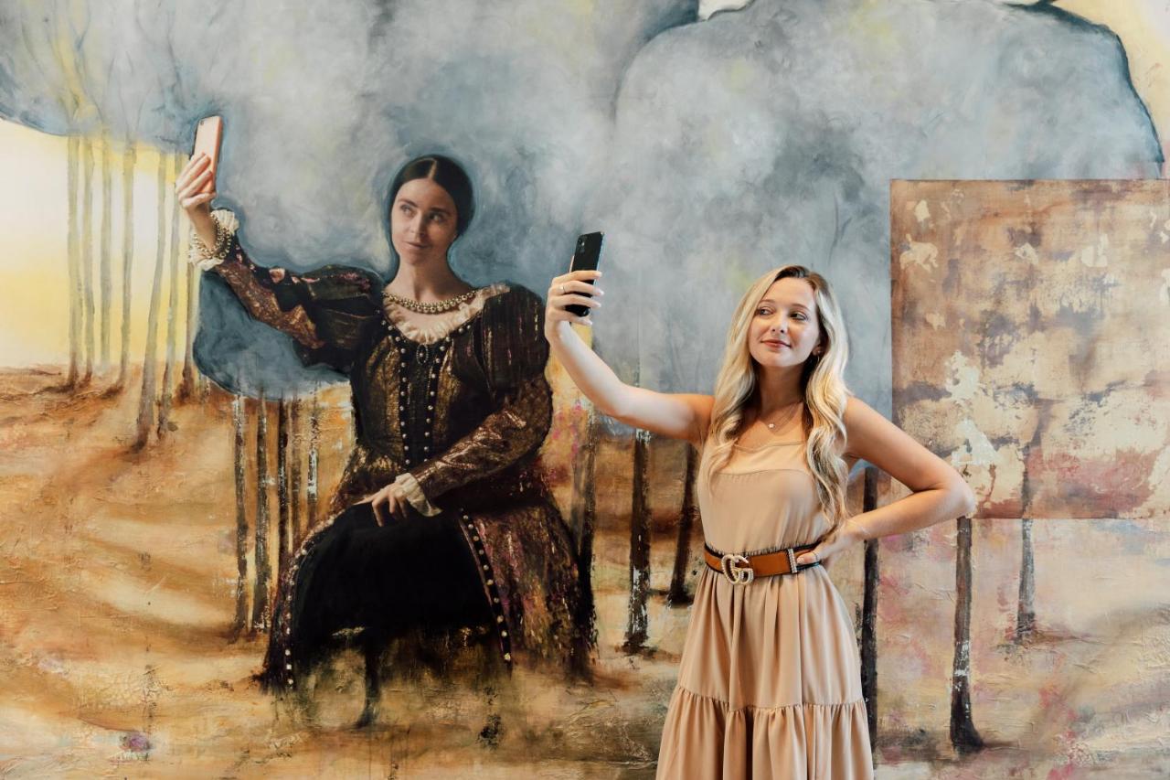 Ette Luxury Hotel & Spa Four Corners エクステリア 写真 Self-portrait with a model