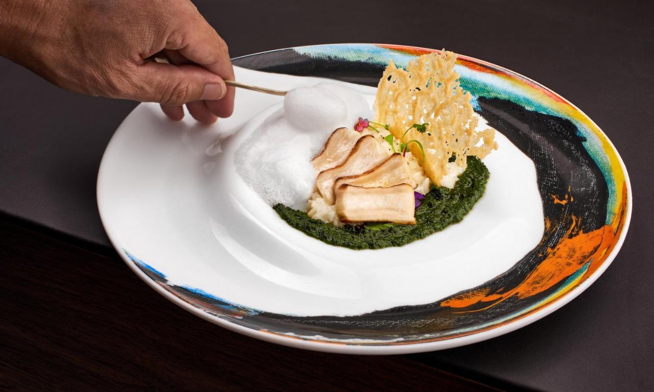 Ette Luxury Hotel & Spa Four Corners エクステリア 写真 A plate of food