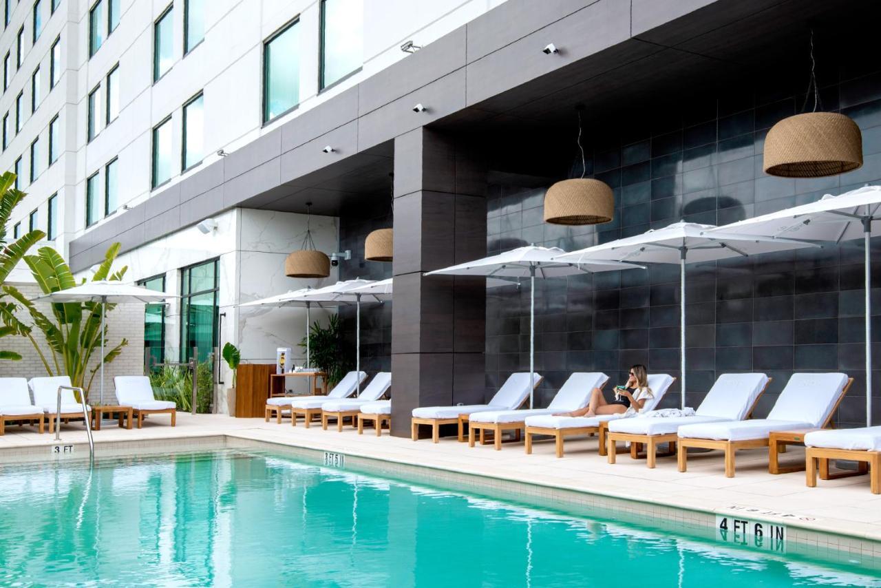 Ette Luxury Hotel & Spa Four Corners エクステリア 写真 The pool at the W South Beach