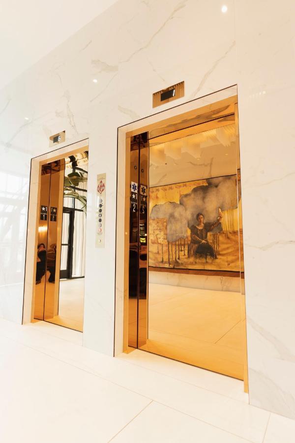 Ette Luxury Hotel & Spa Four Corners エクステリア 写真 The elevators at the Ritz-Carlton, Dubai